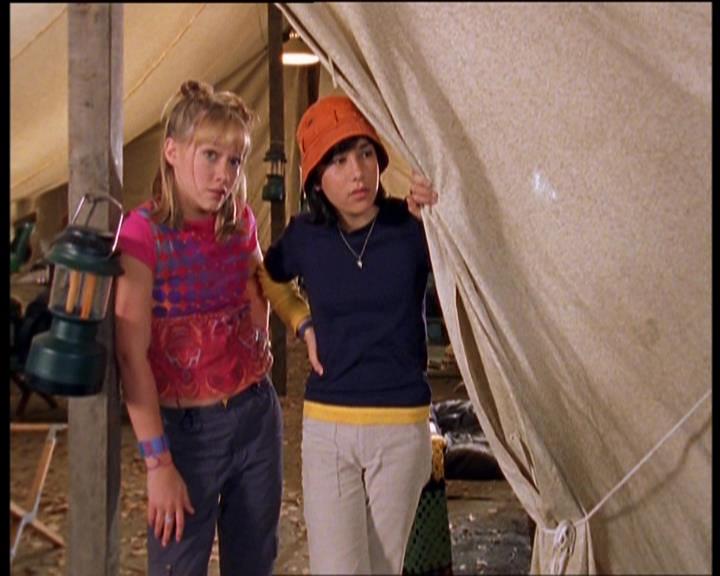 DailyDuff-dot-nl_LizzieMcGuireSeries-WhenMomsAttacks1031.jpg DailyDuff-dot-nl_LizzieMcGuireSeries-WhenMomsAttacks1031.jpg