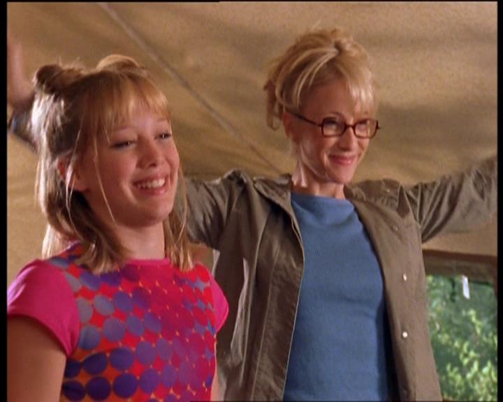 DailyDuff-dot-nl_LizzieMcGuireSeries-WhenMomsAttacks1129.jpg DailyDuff-dot-nl_LizzieMcGuireSeries-WhenMomsAttacks1129.jpg