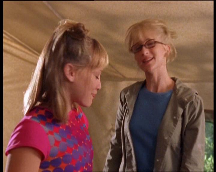 DailyDuff-dot-nl_LizzieMcGuireSeries-WhenMomsAttacks1131.jpg DailyDuff-dot-nl_LizzieMcGuireSeries-WhenMomsAttacks1131.jpg