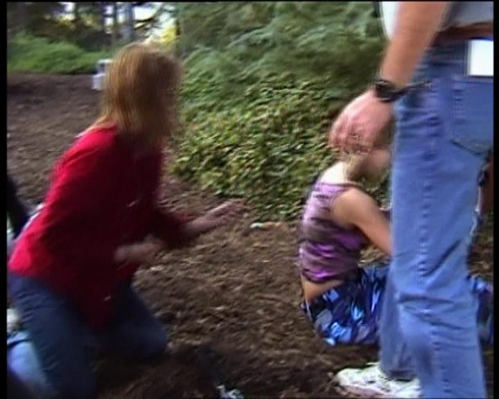 DailyDuff-dot-nl_LizzieMcGuireSeries-WhenMomsAttacks1216.jpg DailyDuff-dot-nl_LizzieMcGuireSeries-WhenMomsAttacks1216.jpg