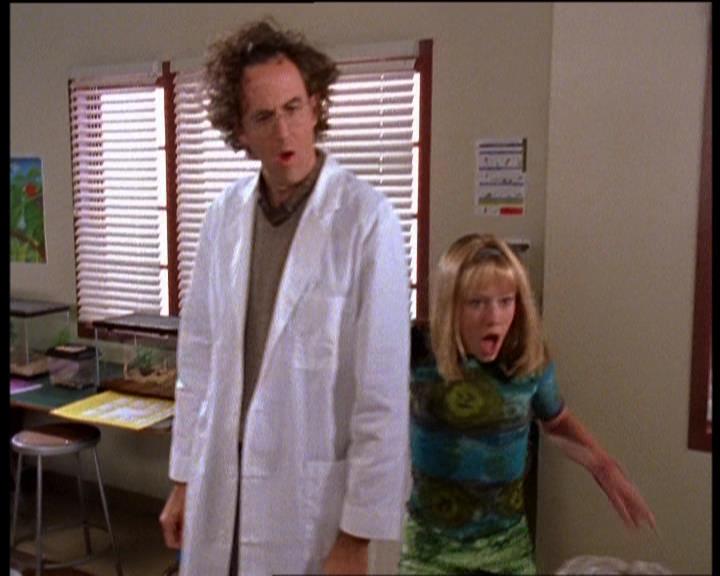 DailyDuff-dot-nl_LizzieMcguireSeries-JackOfAllTrades0982.jpg DailyDuff-dot-nl_LizzieMcguireSeries-JackOfAllTrades0982.jpg