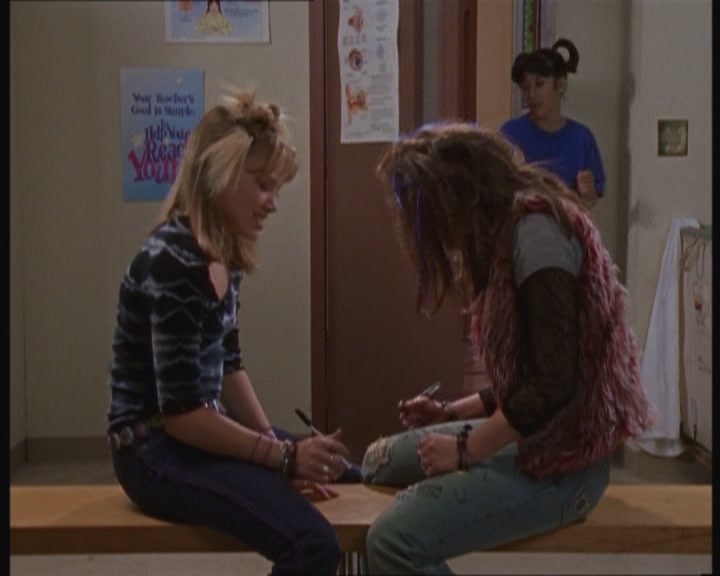 DailyDuff-dot-nl_BadGirlMcguire0806.jpg