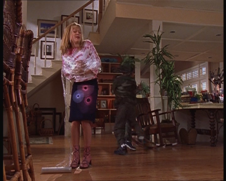 DailyDuff-dot-nl_LizzieStrikesout0822.jpg DailyDuff-dot-nl_LizzieStrikesout0822.jpg