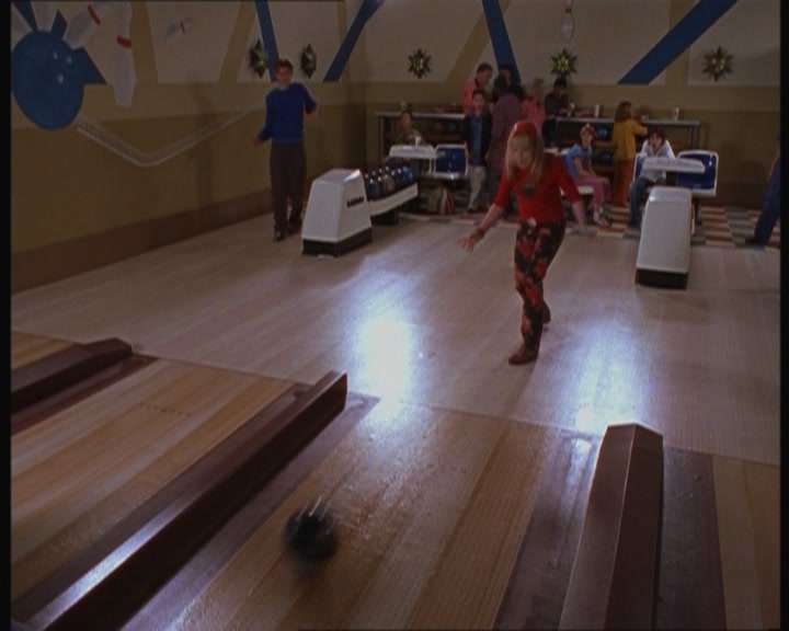 DailyDuff-dot-nl_LizzieStrikesout1013.jpg DailyDuff-dot-nl_LizzieStrikesout1013.jpg