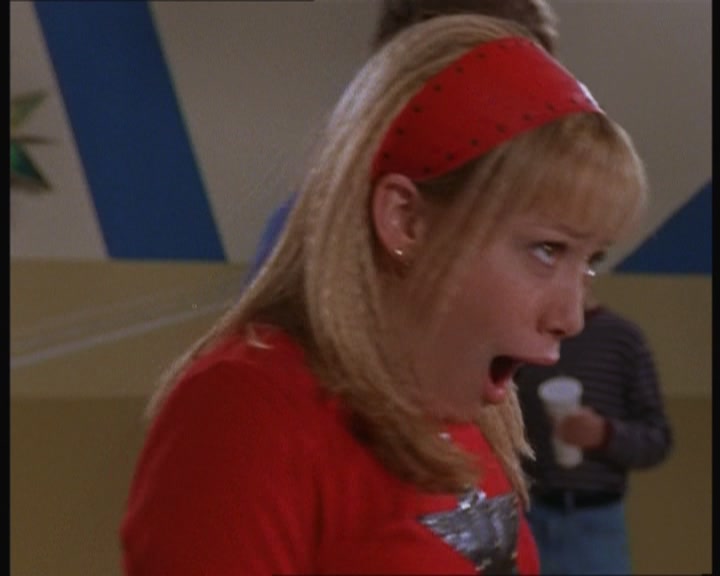 DailyDuff-dot-nl_LizzieStrikesout1030.jpg DailyDuff-dot-nl_LizzieStrikesout1030.jpg