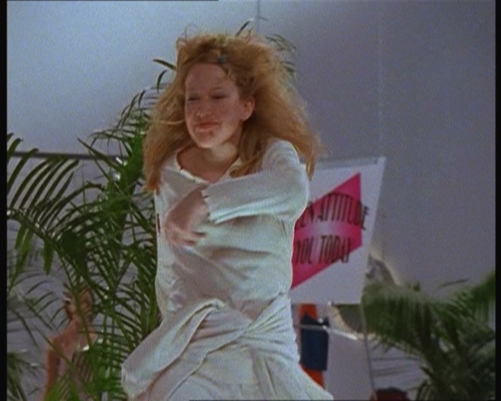 DailyDuff-dot-nl_LastYearsModel1111.jpg DailyDuff-dot-nl_LastYearsModel1111.jpg