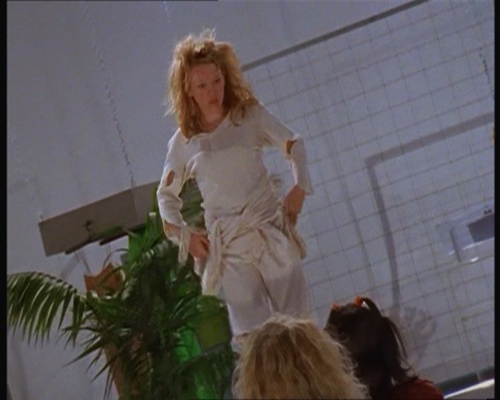 DailyDuff-dot-nl_LastYearsModel1132.jpg DailyDuff-dot-nl_LastYearsModel1132.jpg