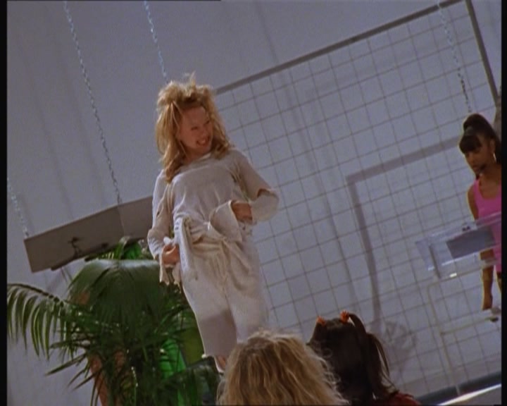 DailyDuff-dot-nl_LastYearsModel1133.jpg DailyDuff-dot-nl_LastYearsModel1133.jpg