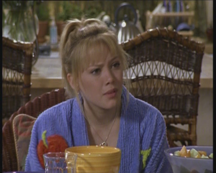 DailyDuff-dot-org_LizzieMcGuire-LizziesAndKatesBigAdventure0212.jpg DailyDuff-dot-org_LizzieMcGuire-LizziesAndKatesBigAdventure0212.jpg