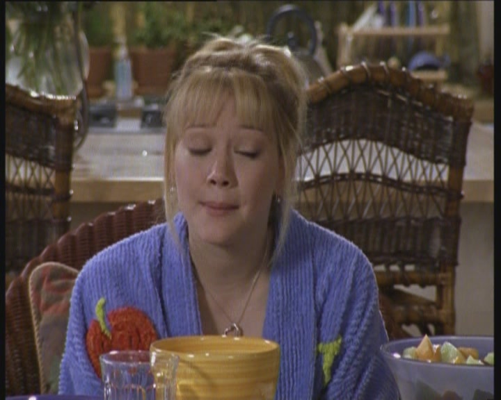 DailyDuff-dot-org_LizzieMcGuire-LizziesAndKatesBigAdventure0216.jpg DailyDuff-dot-org_LizzieMcGuire-LizziesAndKatesBigAdventure0216.jpg