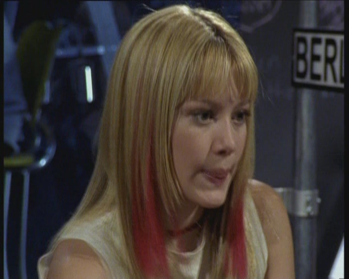 DailyDuff-dot-org_LizzieMcGuire-LizziesAndKatesBigAdventure0767.jpg DailyDuff-dot-org_LizzieMcGuire-LizziesAndKatesBigAdventure0767.jpg