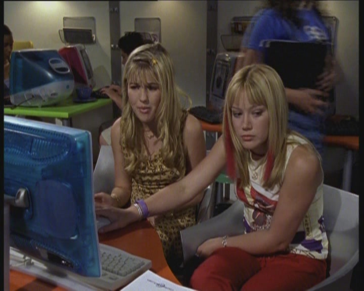 DailyDuff-dot-org_LizzieMcGuire-LizziesAndKatesBigAdventure0839.jpg DailyDuff-dot-org_LizzieMcGuire-LizziesAndKatesBigAdventure0839.jpg