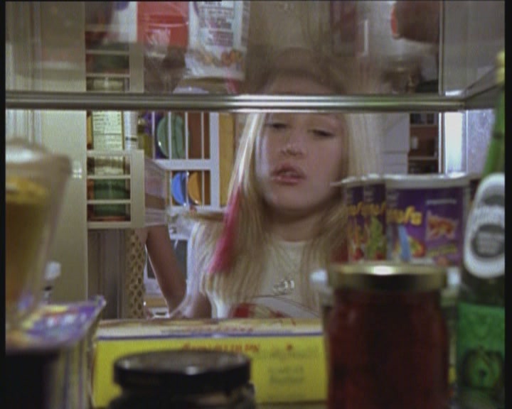 DailyDuff-dot-org_LizzieMcGuire-LizziesAndKatesBigAdventure0905.jpg DailyDuff-dot-org_LizzieMcGuire-LizziesAndKatesBigAdventure0905.jpg