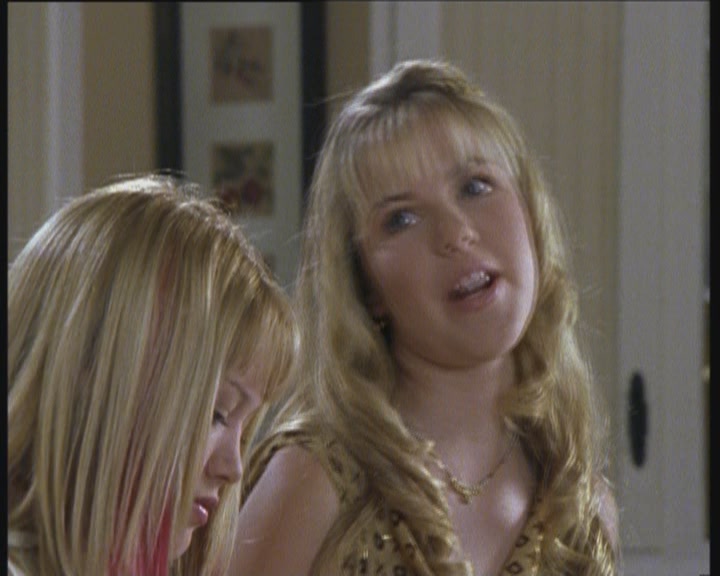 DailyDuff-dot-org_LizzieMcGuire-LizziesAndKatesBigAdventure0937.jpg DailyDuff-dot-org_LizzieMcGuire-LizziesAndKatesBigAdventure0937.jpg