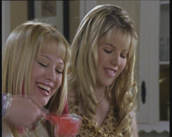 DailyDuff-dot-org_LizzieMcGuire-LizziesAndKatesBigAdventure0945.jpg DailyDuff-dot-org_LizzieMcGuire-LizziesAndKatesBigAdventure0945.jpg