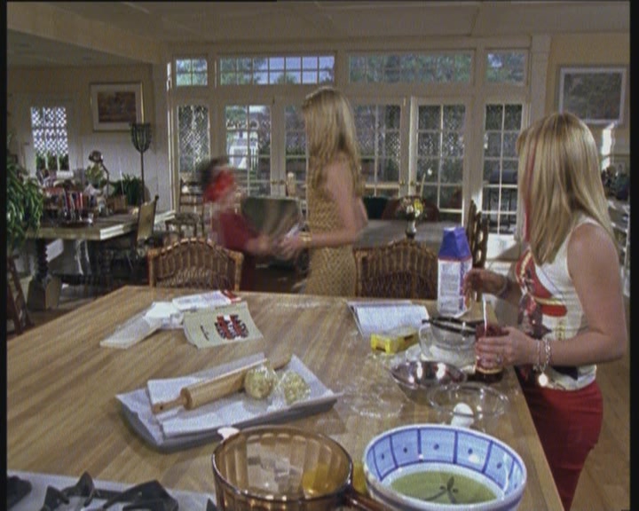 DailyDuff-dot-org_LizzieMcGuire-LizziesAndKatesBigAdventure0958.jpg DailyDuff-dot-org_LizzieMcGuire-LizziesAndKatesBigAdventure0958.jpg