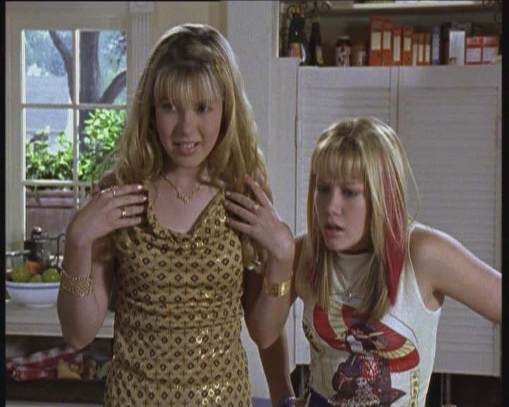 DailyDuff-dot-org_LizzieMcGuire-LizziesAndKatesBigAdventure0970.jpg DailyDuff-dot-org_LizzieMcGuire-LizziesAndKatesBigAdventure0970.jpg