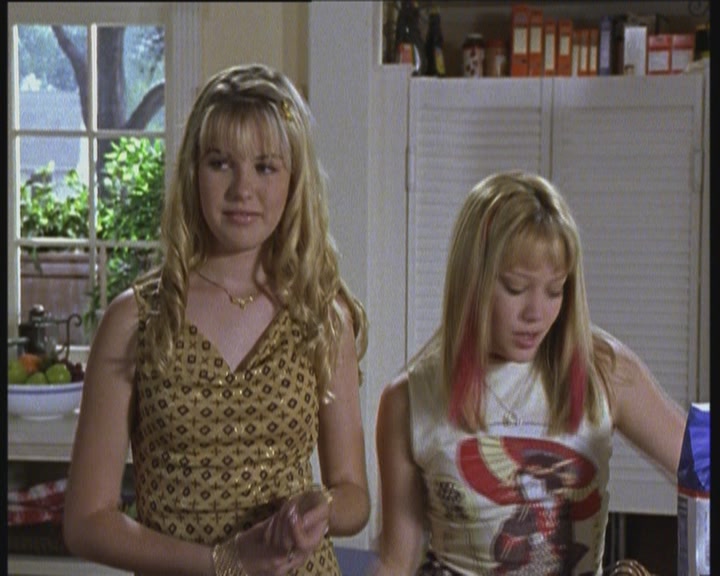 DailyDuff-dot-org_LizzieMcGuire-LizziesAndKatesBigAdventure0996.jpg DailyDuff-dot-org_LizzieMcGuire-LizziesAndKatesBigAdventure0996.jpg