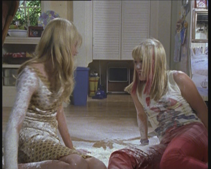 DailyDuff-dot-org_LizzieMcGuire-LizziesAndKatesBigAdventure1023.jpg DailyDuff-dot-org_LizzieMcGuire-LizziesAndKatesBigAdventure1023.jpg