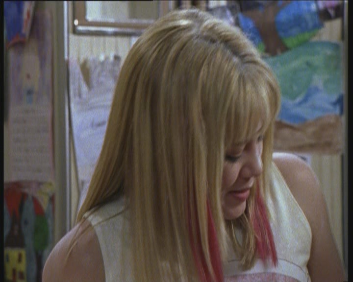 DailyDuff-dot-org_LizzieMcGuire-LizziesAndKatesBigAdventure1027.jpg DailyDuff-dot-org_LizzieMcGuire-LizziesAndKatesBigAdventure1027.jpg