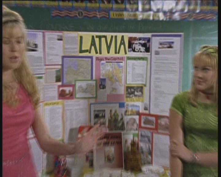 DailyDuff-dot-org_LizzieMcGuire-LizziesAndKatesBigAdventure1077.jpg DailyDuff-dot-org_LizzieMcGuire-LizziesAndKatesBigAdventure1077.jpg