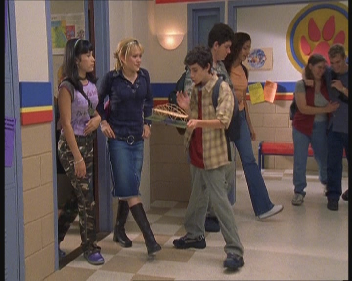 DailyDuff-dot-org_LizzieMcGuire-FirstKiss0009.jpg