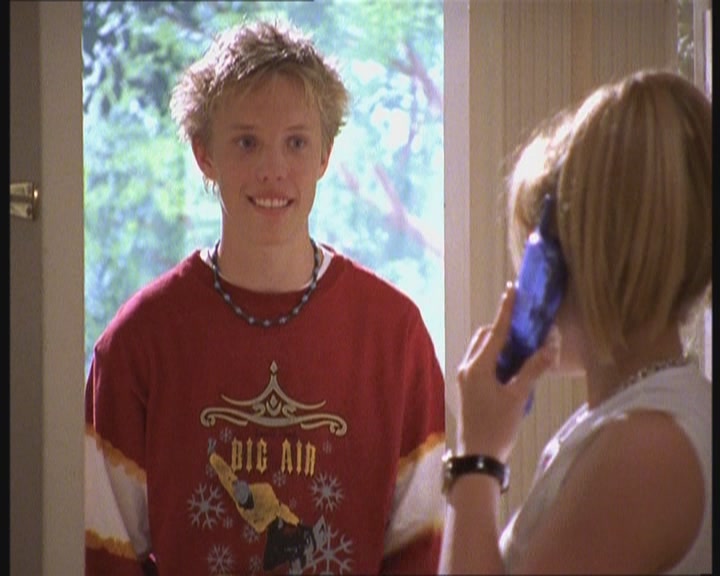 DailyDuff-dot-org_LizzieMcGuire-FirstKiss0130.jpg DailyDuff-dot-org_LizzieMcGuire-FirstKiss0130.jpg