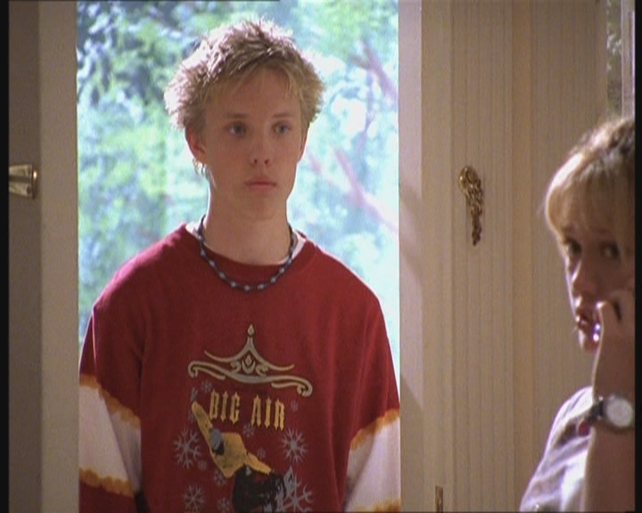 DailyDuff-dot-org_LizzieMcGuire-FirstKiss0132.jpg DailyDuff-dot-org_LizzieMcGuire-FirstKiss0132.jpg