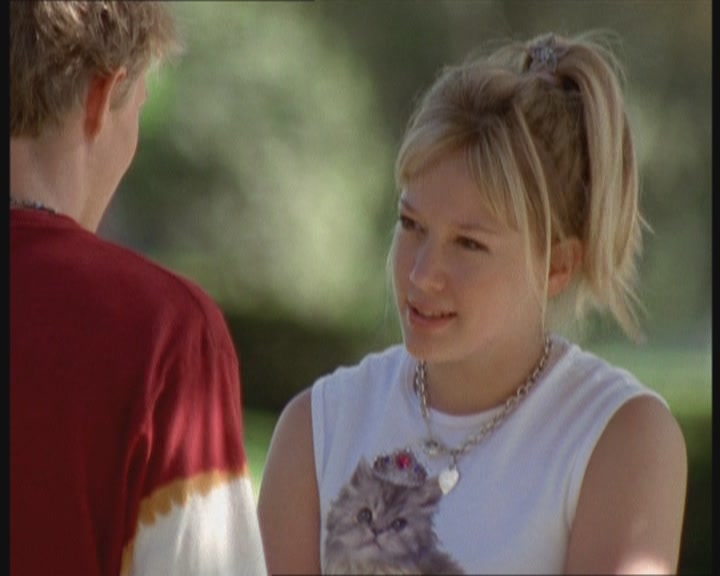 DailyDuff-dot-org_LizzieMcGuire-FirstKiss0177.jpg