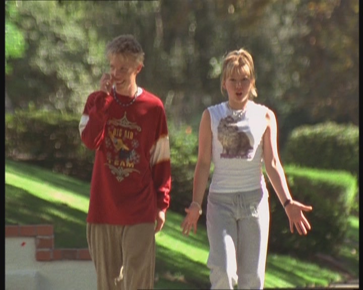 DailyDuff-dot-org_LizzieMcGuire-FirstKiss0184.jpg