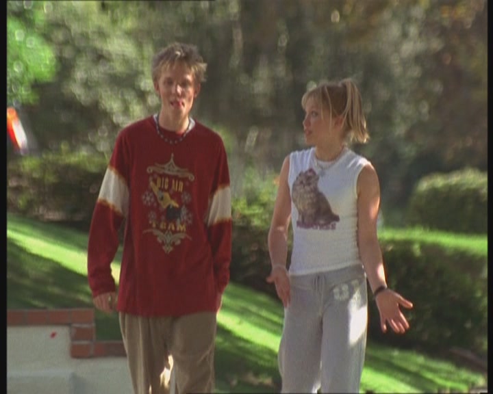 DailyDuff-dot-org_LizzieMcGuire-FirstKiss0185.jpg