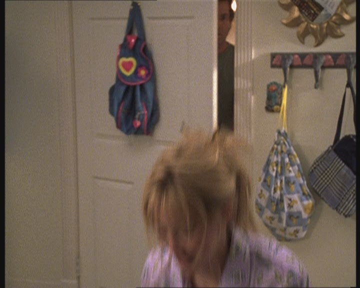 DailyDuff-dot-org_LizzieMcGuire-FirstKiss0367.jpg