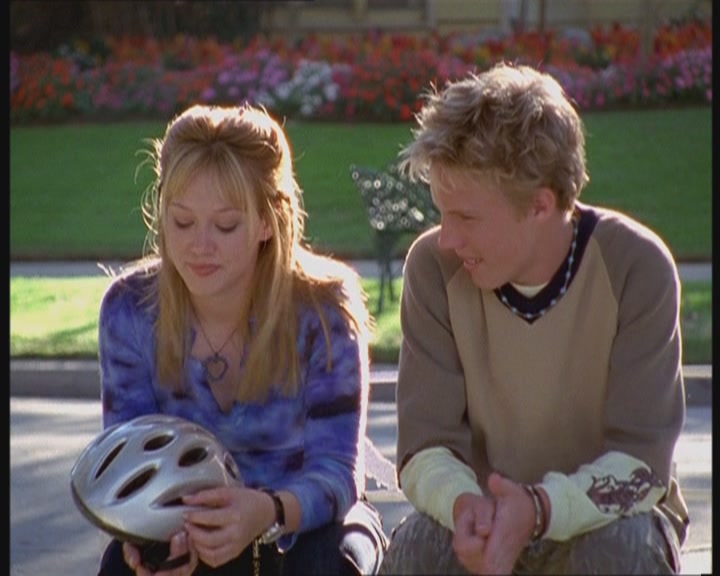 DailyDuff-dot-org_LizzieMcGuire-FirstKiss0598.jpg