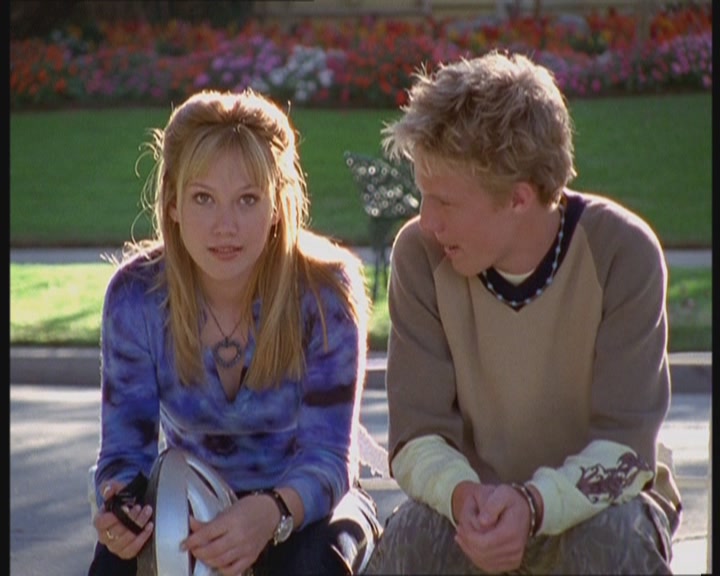 DailyDuff-dot-org_LizzieMcGuire-FirstKiss0600.jpg