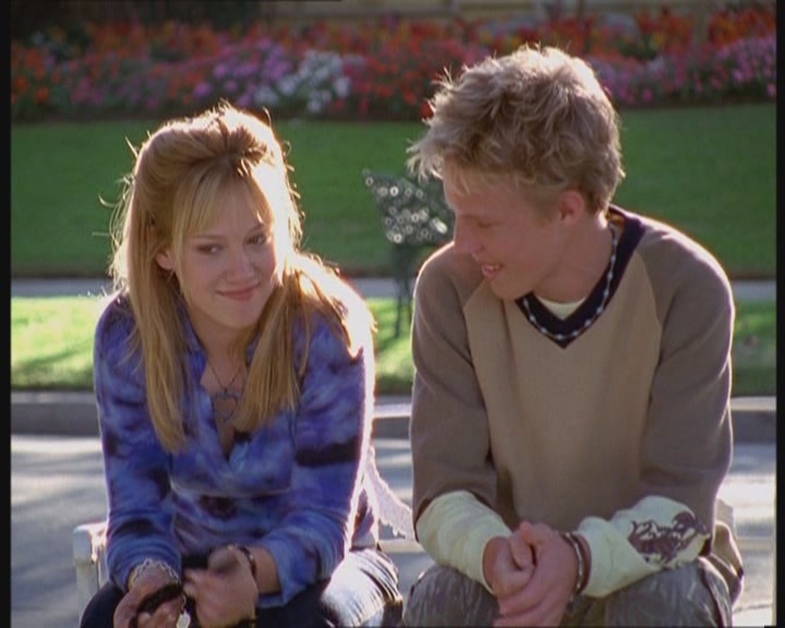 DailyDuff-dot-org_LizzieMcGuire-FirstKiss0605.jpg