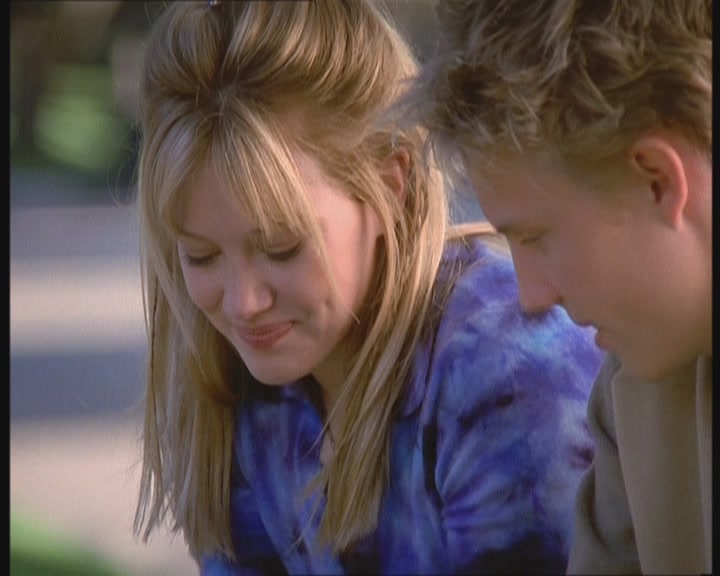 DailyDuff-dot-org_LizzieMcGuire-FirstKiss0651.jpg