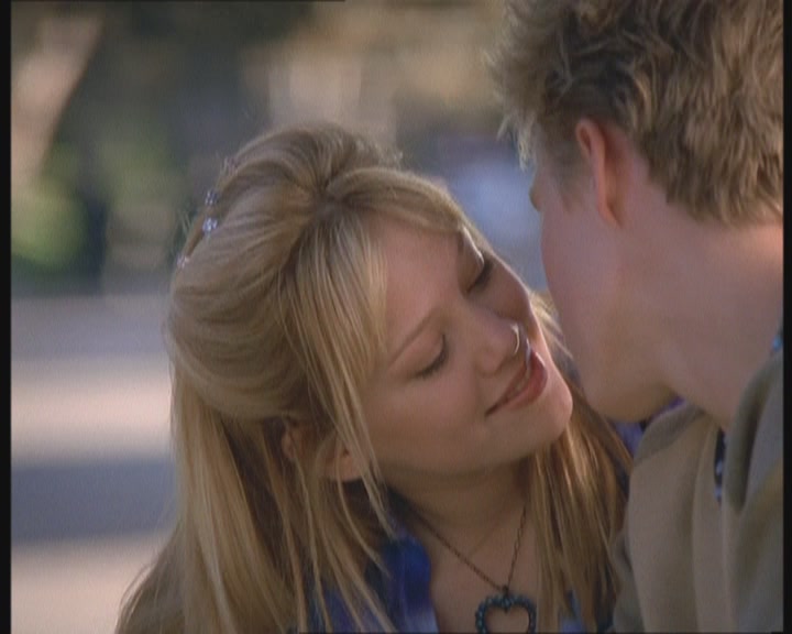 DailyDuff-dot-org_LizzieMcGuire-FirstKiss0666.jpg