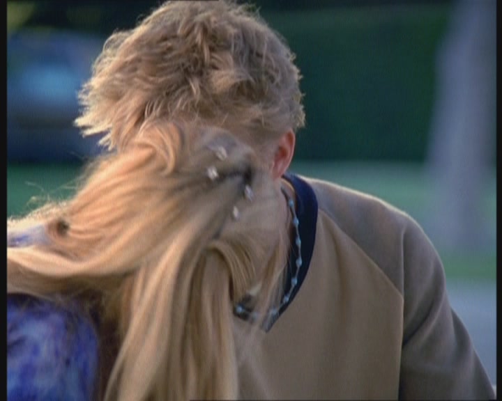 DailyDuff-dot-org_LizzieMcGuire-FirstKiss0667.jpg