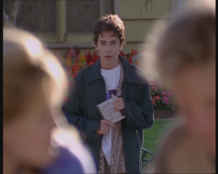 DailyDuff-dot-org_LizzieMcGuire-FirstKiss0673.jpg