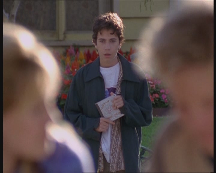 DailyDuff-dot-org_LizzieMcGuire-FirstKiss0674.jpg
