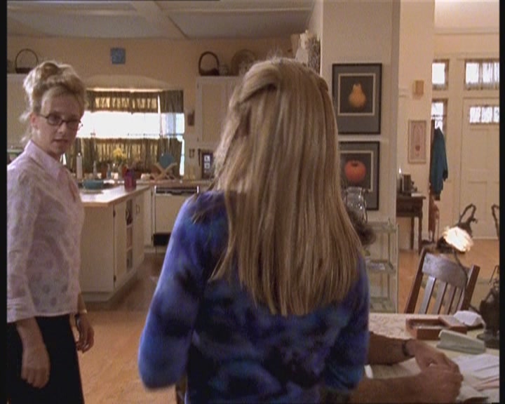 DailyDuff-dot-org_LizzieMcGuire-FirstKiss0686.jpg DailyDuff-dot-org_LizzieMcGuire-FirstKiss0686.jpg