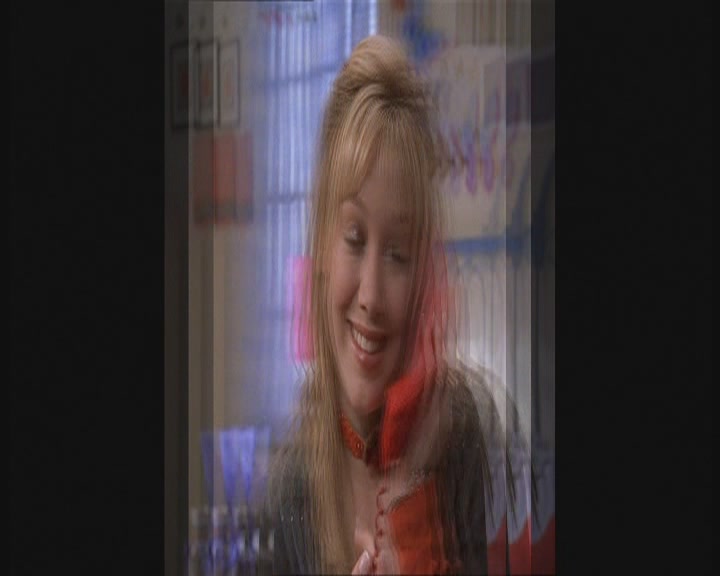 DailyDuff-dot-org_LizzieMcGuire-FirstKiss0759.jpg