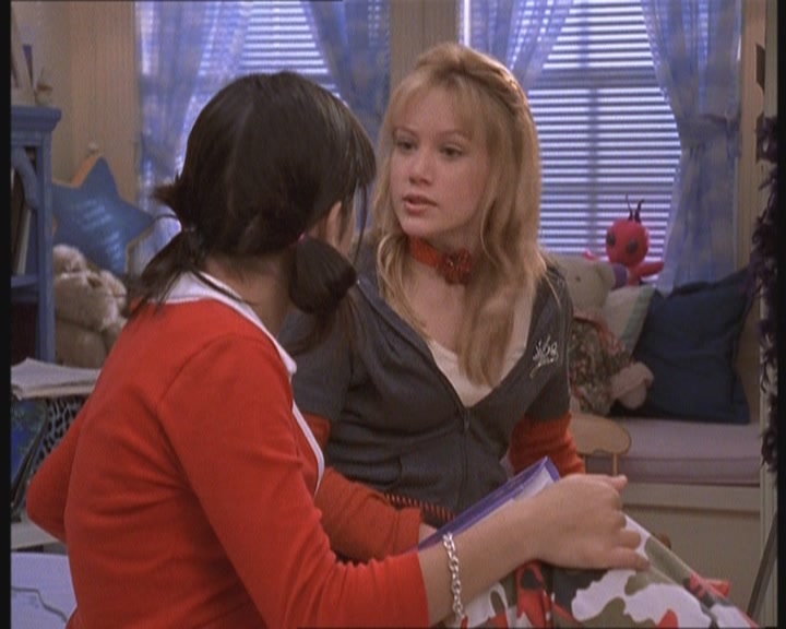 DailyDuff-dot-org_LizzieMcGuire-FirstKiss0782.jpg