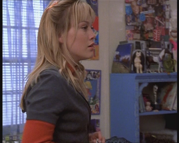 DailyDuff-dot-org_LizzieMcGuire-FirstKiss0854.jpg