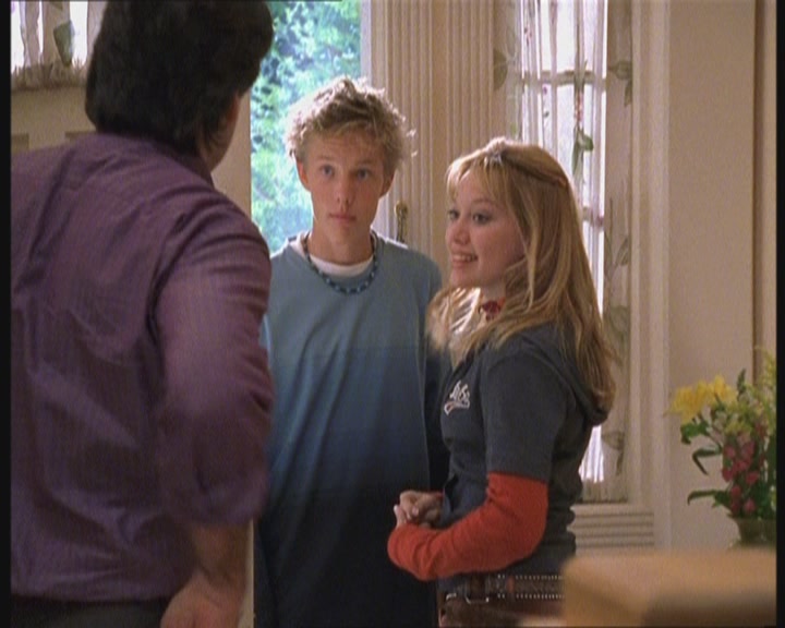 DailyDuff-dot-org_LizzieMcGuire-FirstKiss0978.jpg