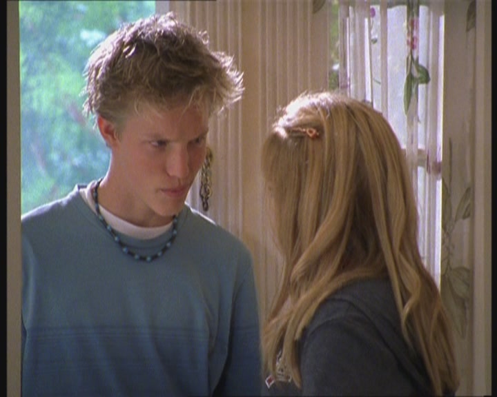DailyDuff-dot-org_LizzieMcGuire-FirstKiss0988.jpg