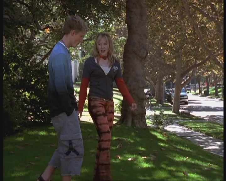 DailyDuff-dot-org_LizzieMcGuire-FirstKiss1023.jpg
