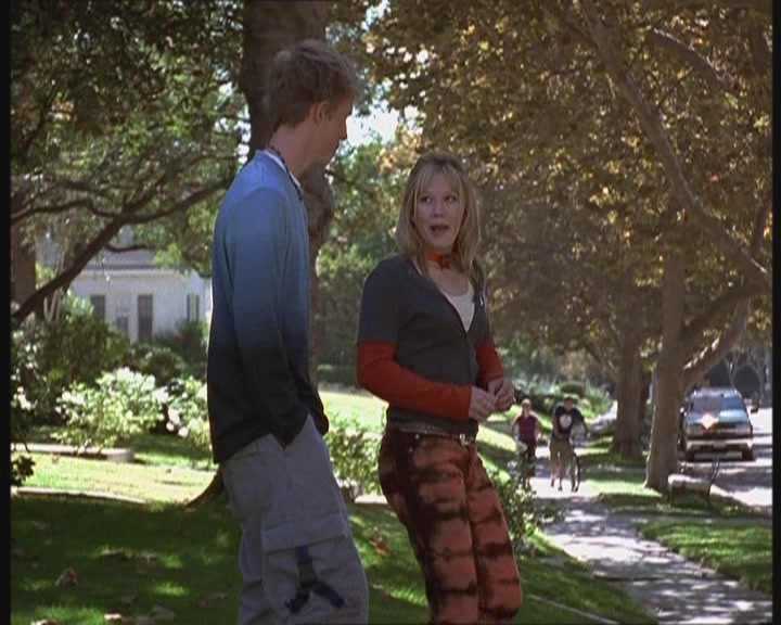 DailyDuff-dot-org_LizzieMcGuire-FirstKiss1027.jpg