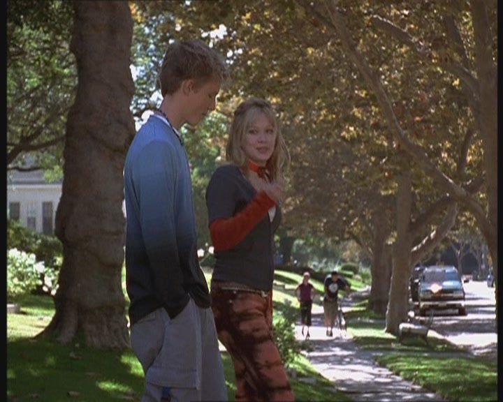DailyDuff-dot-org_LizzieMcGuire-FirstKiss1028.jpg