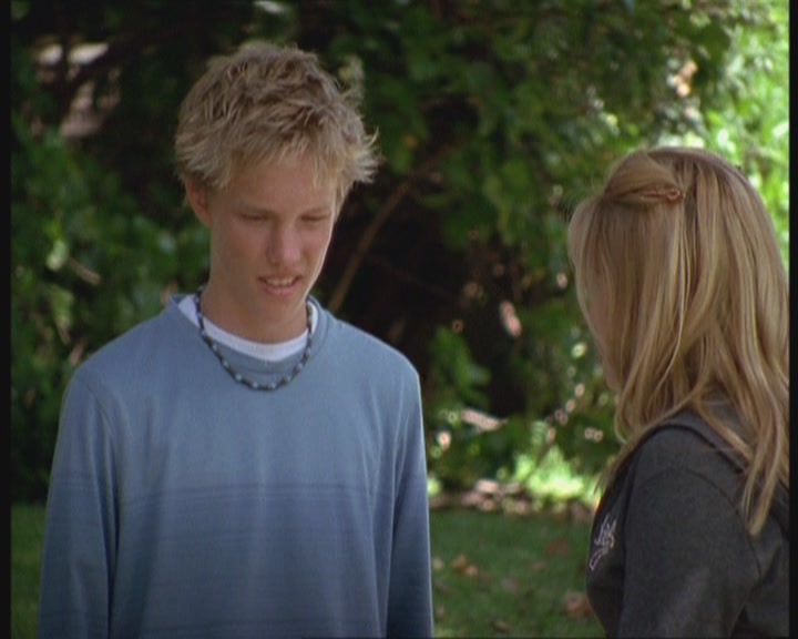 DailyDuff-dot-org_LizzieMcGuire-FirstKiss1037.jpg